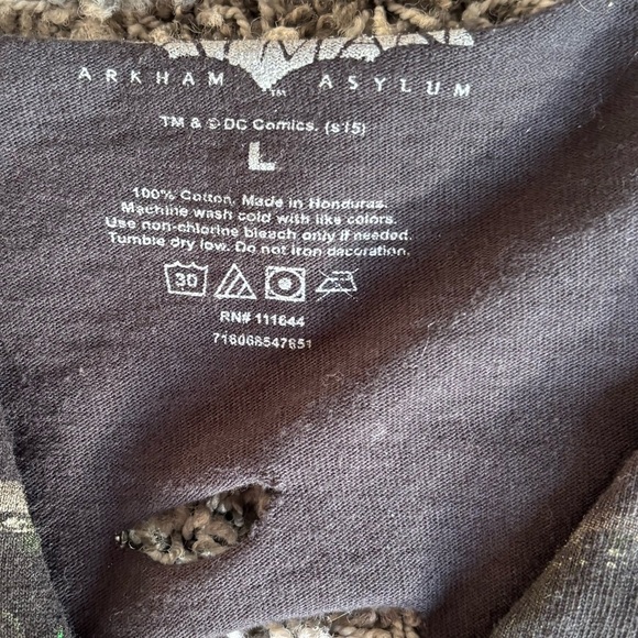 “Upcycled Batman Joker T-Shirt - LG | Sustainable DC Comics Fan Tee” - Picture 3 of 6